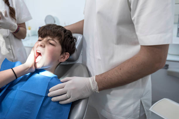 Best Emergency Dental Services for Seniors in Oakwood, OH